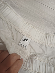 Nike lühikesed püksid naistele xl (2 foto / 7)