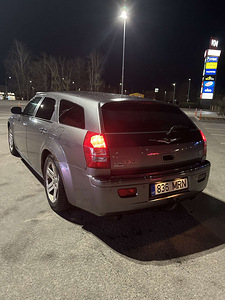 Chrysler 300C Touring (5 фото из 6)
