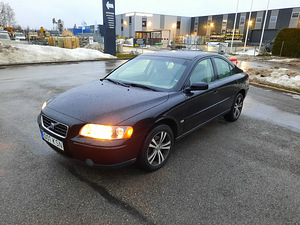 Volvo S60 2006 (1 foto / 11)