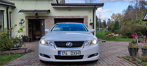 Lexus GS 450h Executive (2 foto / 14)