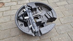 Запасное колесо BMW Содержание запасного колеса (2 фото из 2)