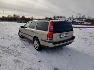 2002 Volvo V70 AWD bensiin+LPG (7 foto / 11)