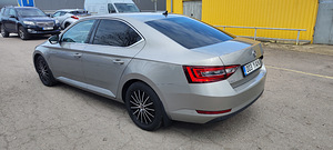 Skoda superb (13 фото из 15)