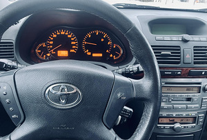 Toyota avensis (6 foto / 7)