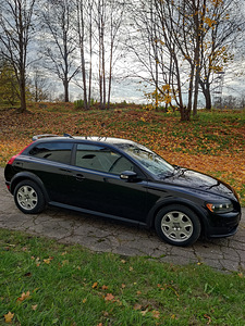 VOLVO C30 2007 г. (1 фото из 13)