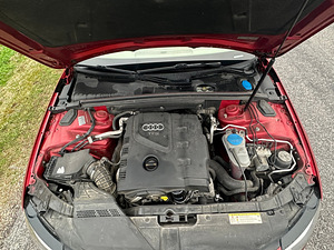 Продам Audi A4 2.0T Quattro (9 фото из 15)