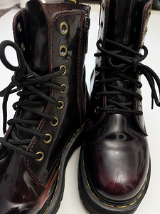 Dr. Martens (2 foto / 8)