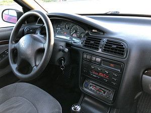 Peugeot 406 2.1 TD (12 foto / 15)