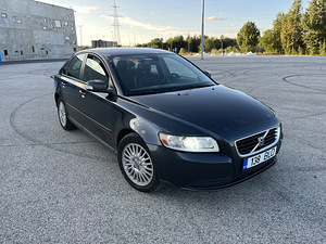 Volvo S40 2.0D 100 KW (1 foto / 13)
