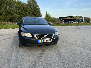 Volvo S40 2.0D 100 KW (6 foto / 13)
