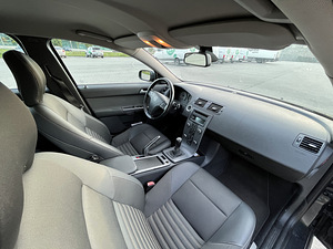 Volvo S40 2.0D 100 KW (10 foto / 13)