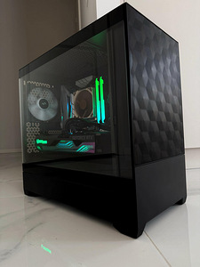 Ryzen 7 2700X / 32GB DDR4 / RTX 3070 8GB (1 foto / 4)