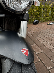 Ducati Monster 696 (8 foto / 10)