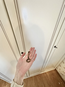 Vintage stiilis riidekapp (valmistatud täispuidust) (4 foto / 4)