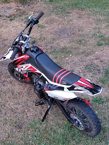 CRZ neljataktiline 50 cc mootorratas (4 foto / 6)