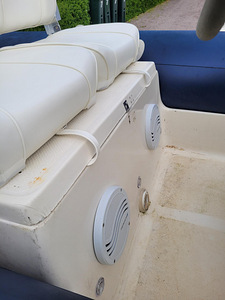 Лодка RIB 3,6 м с двигателем 9,9 л.с. (6 фото из 10)