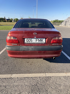 Toyota Avensis 1.6 R4 VVTI 81kW (4 foto / 15)