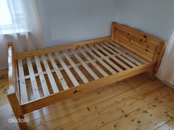 Кровать / каркас кровати из массива дерева (фото #1)