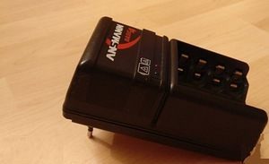 Akulaadija AA, AAA, 9V NiCD / NiMh (2 foto / 2)