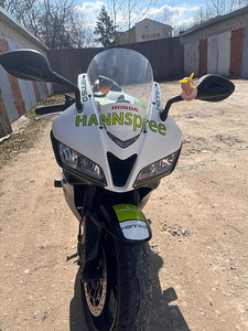 Honda CBR 600RR (5 foto / 10)