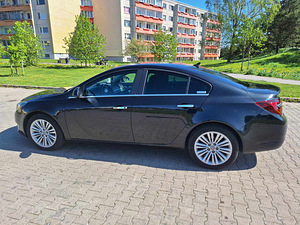 OPEL INSIGNIA LIMOUSINE 2.0 D 96KW (3 foto / 15)