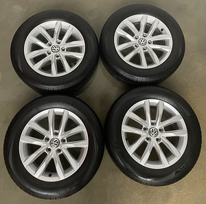 Оригинальные диски Volkswagen R16 (2 фото из 3)