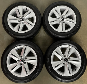 Оригинальные диски Volkswagen R16 (2 фото из 3)