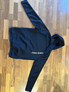 Nike PRO kampsun, S (1 foto / 4)