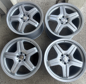 MERCEDES BENZ AMG 20" ОРИГИНАЛЬНЫЕ ЛИТЫЕ ДИСКИ (1 фото из 6)