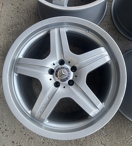 MERCEDES BENZ AMG 20" ОРИГИНАЛЬНЫЕ ЛИТЫЕ ДИСКИ (2 фото из 6)