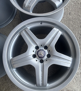 MERCEDES BENZ AMG 20" ОРИГИНАЛЬНЫЕ ЛИТЫЕ ДИСКИ (5 фото из 6)