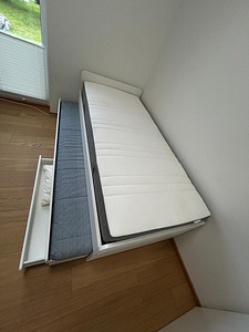 Voodi koos lisavoodi ja sahtlitega 90*200 (3 foto / 5)