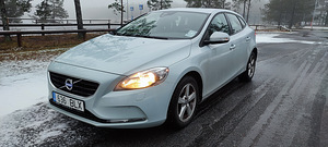 VOLVO V40 (2 foto / 15)
