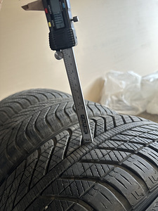 Goodyear Vector 4Seasons 205 50 R17 (5 foto / 8)