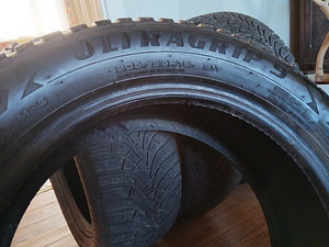 Продам Шины 205/55r16 Goodyear Ultragrip 9. М+S Очень хорошо (3 фото из 4)