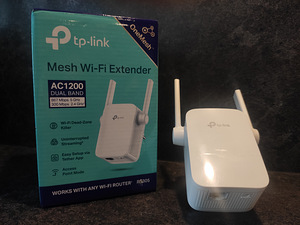 TP-Link ac1200 wifi extender (1 foto / 2)