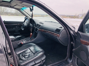 BMW 725 E38 - ÜV 08.2023 (6 foto / 9)