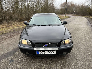 Volvo S60 diisel automaat (3 foto / 13)