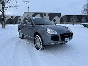 Porsche Cayenne 4.5 Turbo (2 foto / 14)