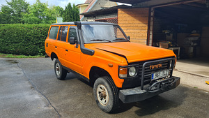 Toyota Landcruiser HJ60 (2 foto / 10)
