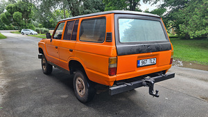 Toyota Landcruiser HJ60 (3 foto / 10)