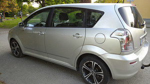 Toyota Corolla Verso 2,0 85kw 7 kohta (3 foto / 10)