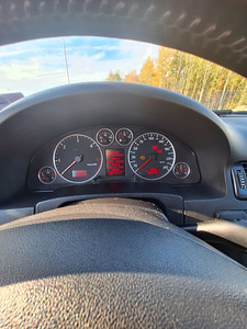 Audi A6 C5 allroad (10 фото из 12)