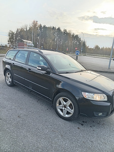 Volvo v50 (3 фото из 5)