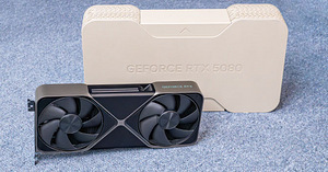 RTX 5080 Founder Edition (1 foto / 1)