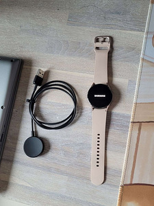 Samsung Galaxy Watch4 LTE (40 mm) (3 foto / 3)