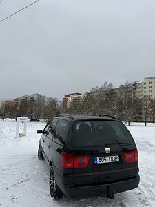 SEAT Alhambra (3 фото из 7)