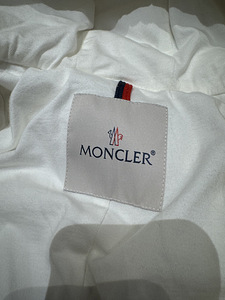 Moncler детский комбинезон (6 фото из 8)