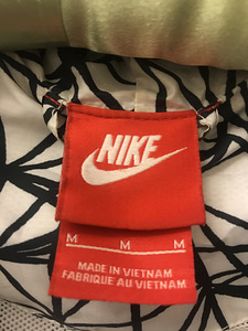 Nike Ветровка (5 фото из 5)