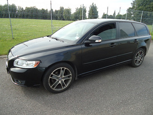 VOLVO V50 (1 фото из 8)